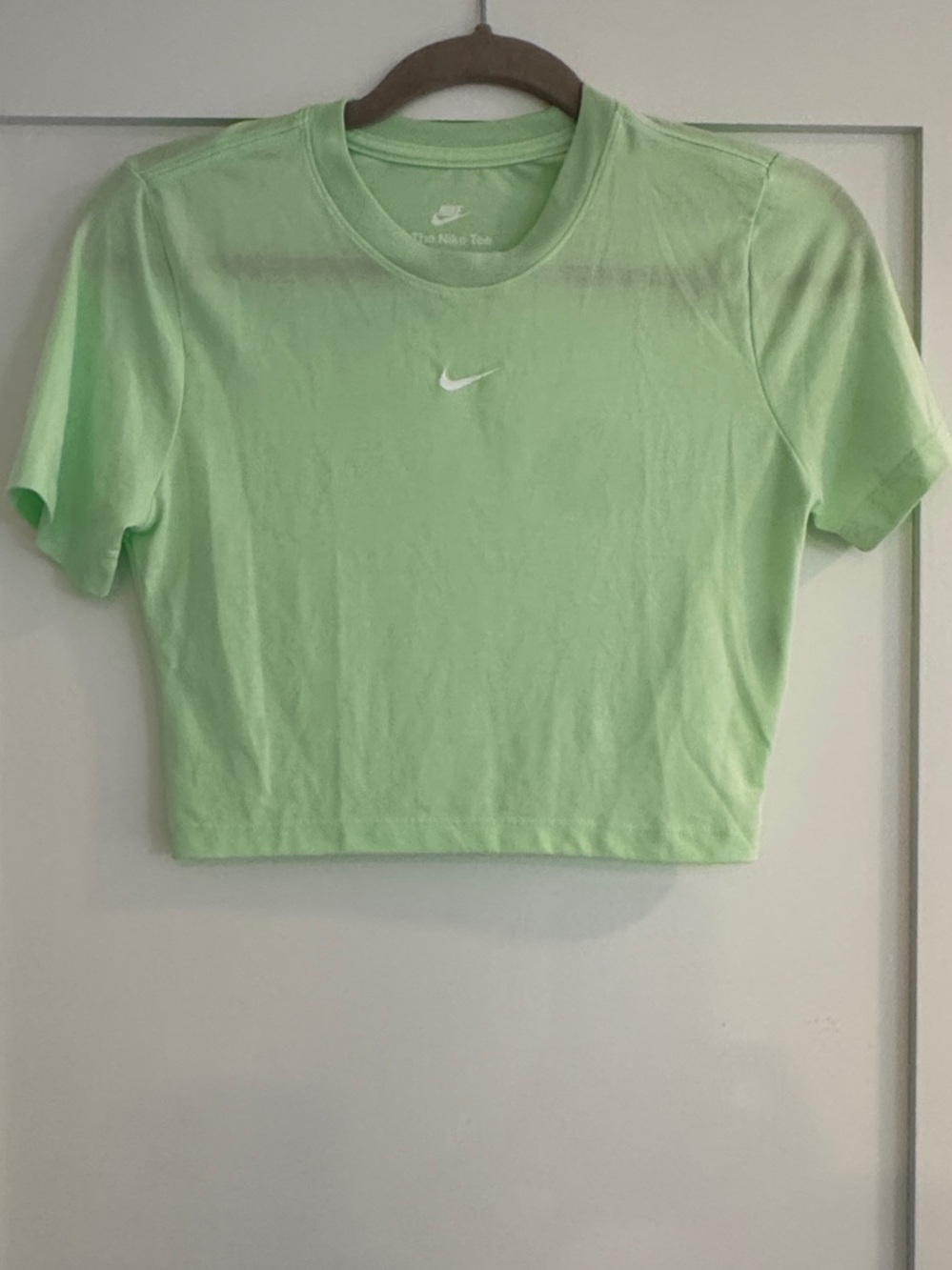 Nike Lime Green Cropped Slim Fit Tee | size Small